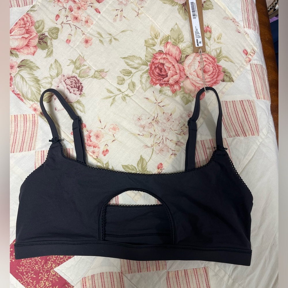 SKIMS CUT OUT BRALETTE